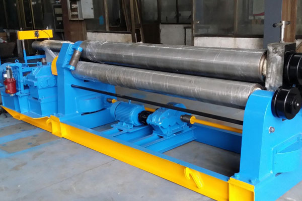 三輥對稱式卷板機(jī)的分類及特點(diǎn)，了解嗎